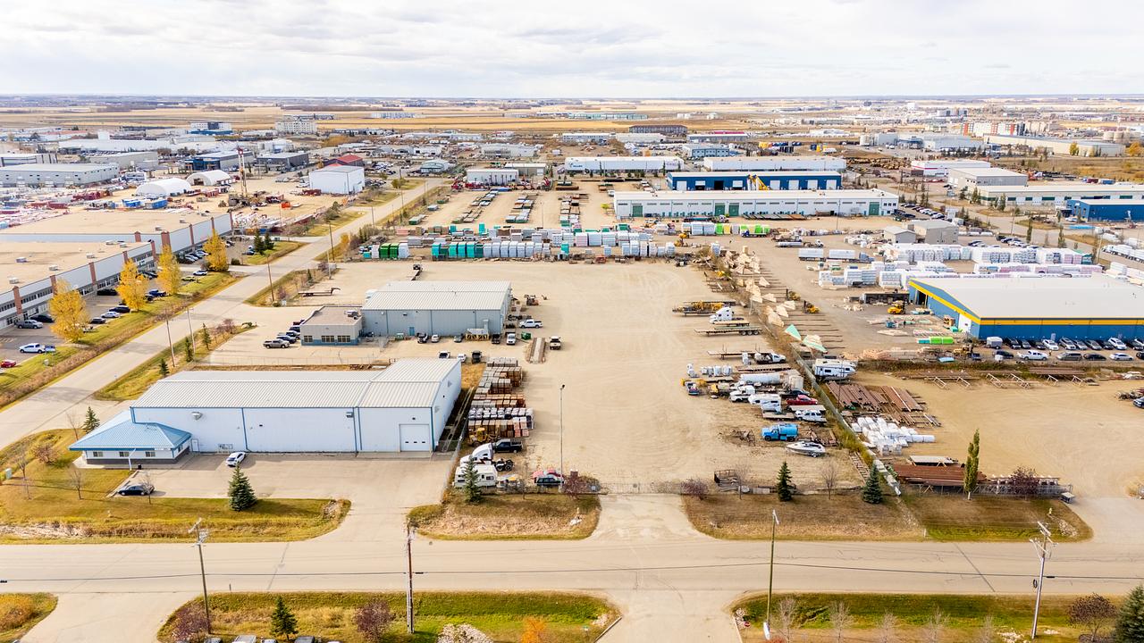 3902 75 Avenue, Leduc, AB
