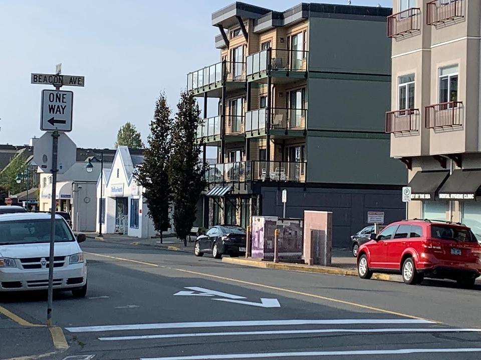 9776 Fourth Street, Sidney, BC