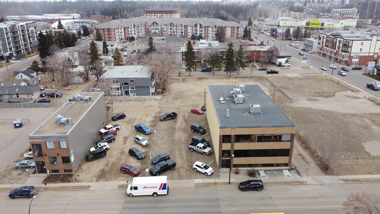 4825 47 Street, Red Deer, AB