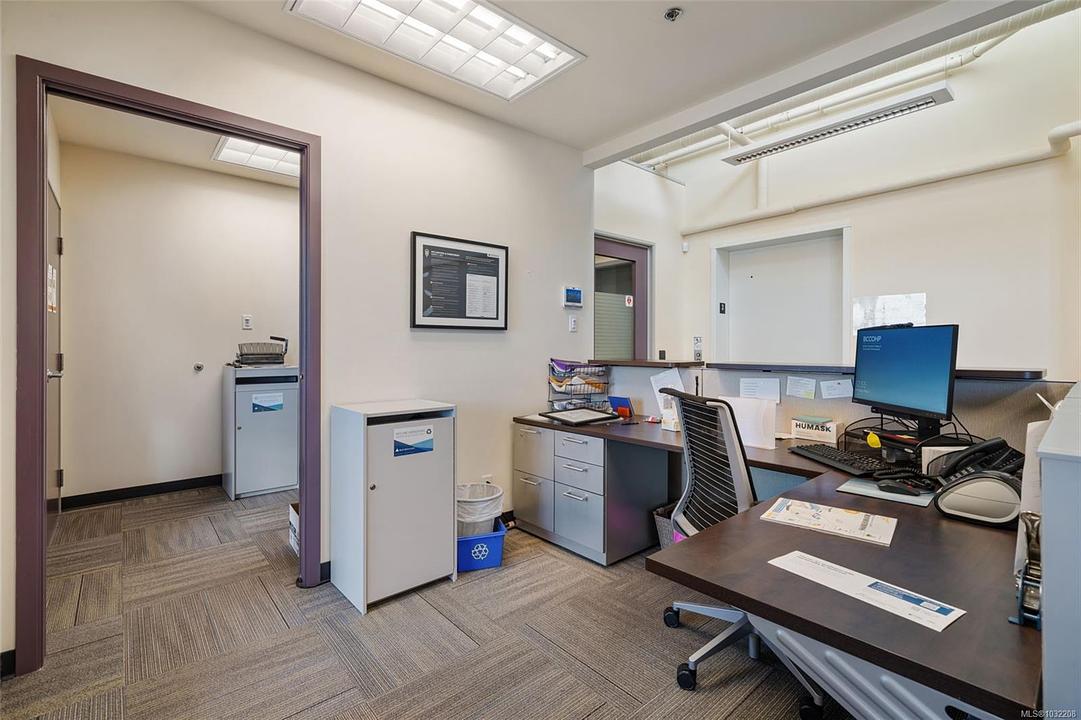 300-305 - 388 Harbour Road, Victoria, BC