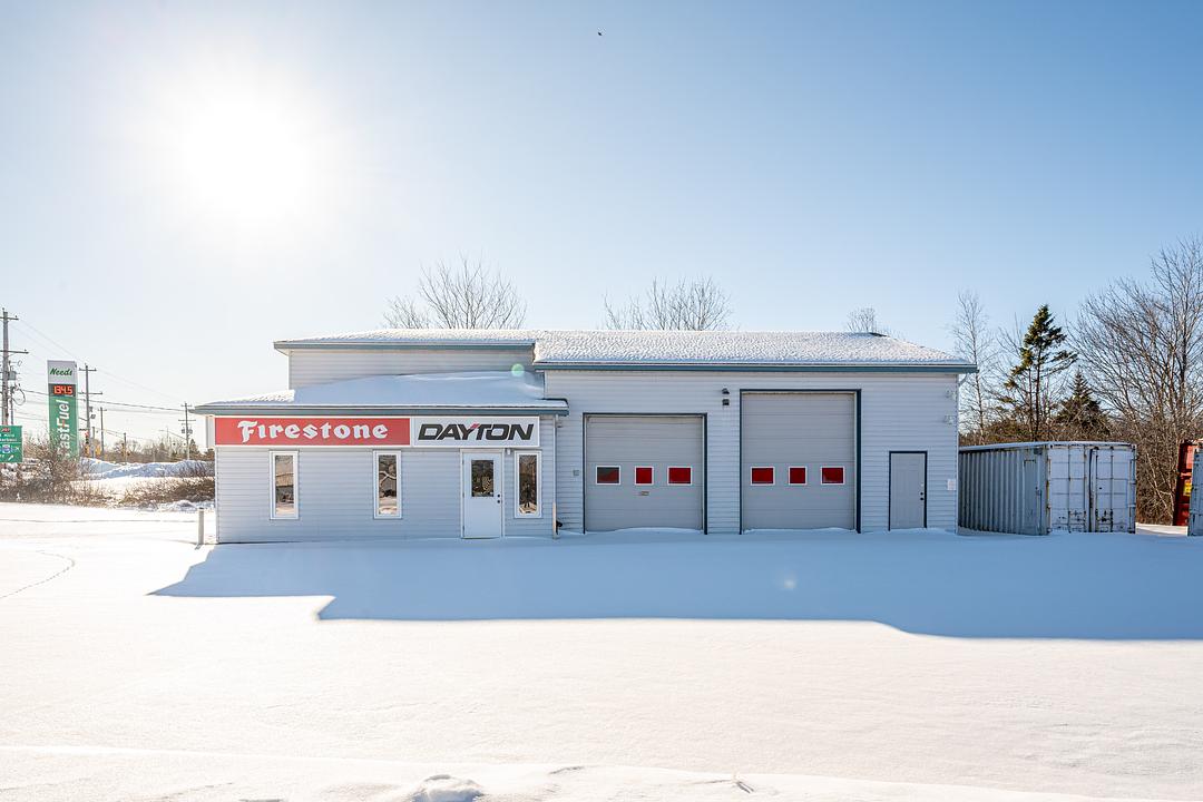 651 Main Street, Dartmouth, NS