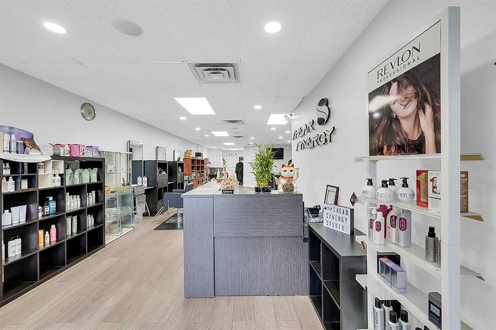 222 16 Avenue Northeast, Calgary, AB