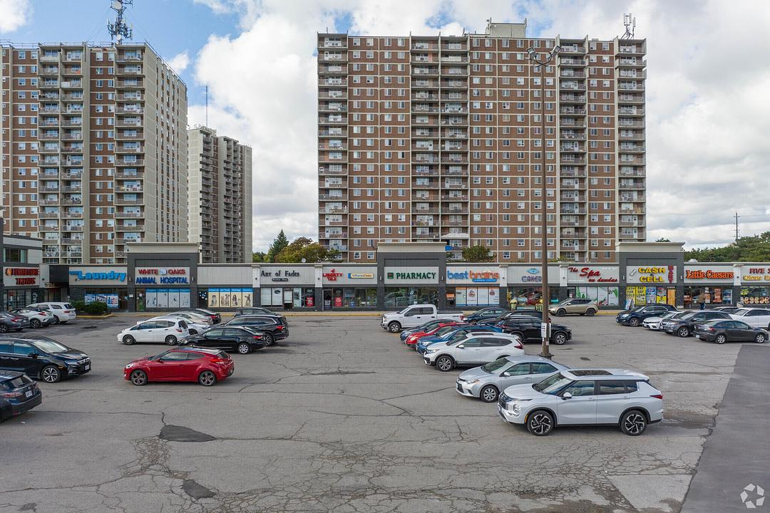 B8 - 965 Dundas St W, Whitby, ON