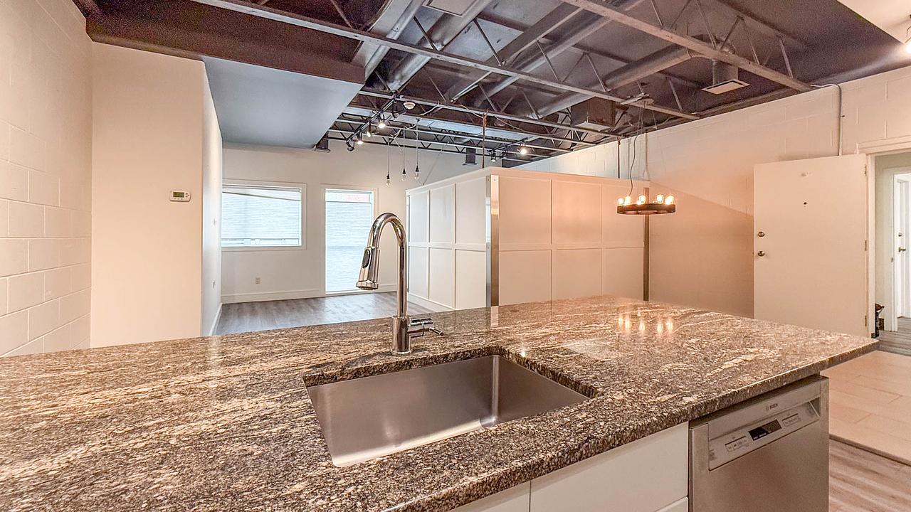 202 - 1462 Saint Paul Street, Kelowna, BC