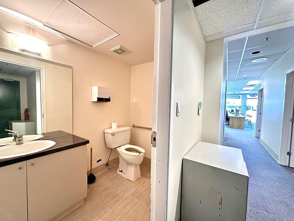 7938 Granville Street, Vancouver, BC