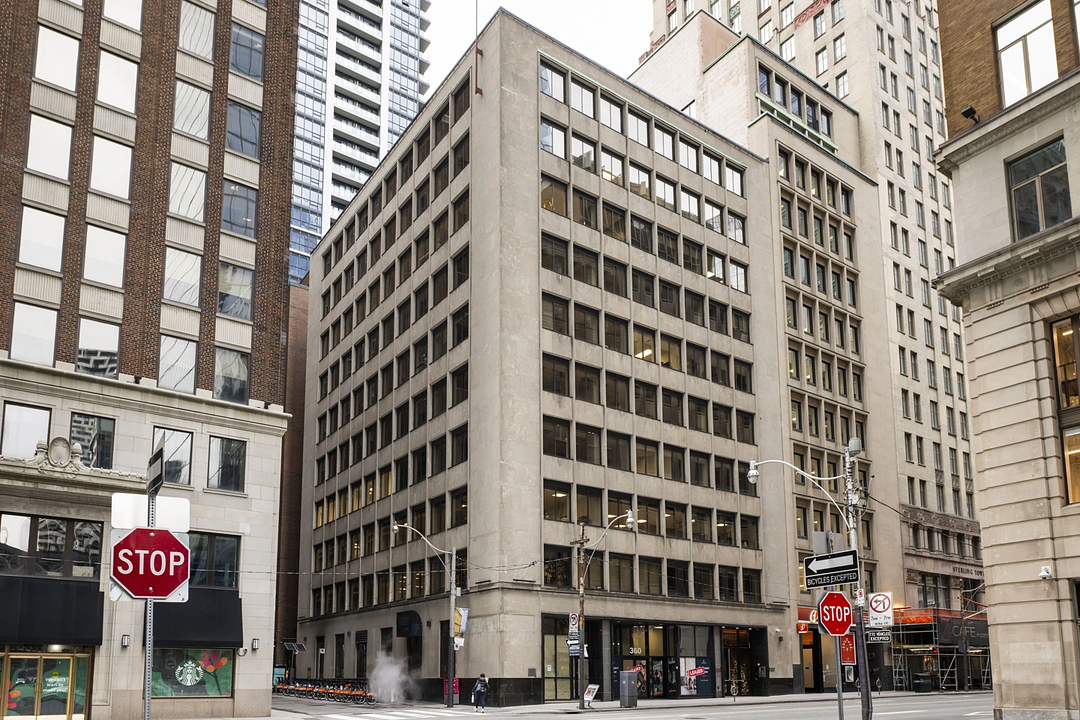 902 - 360 Bay Street, Toronto, ON