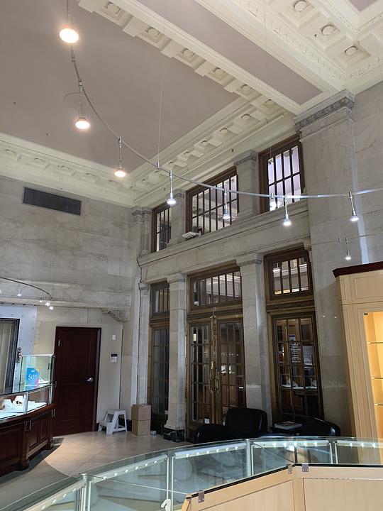 Main Floor - 191 Lombard Ave, Winnipeg, MB