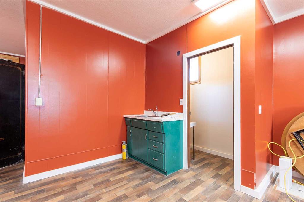 60 Main Avenue Northwest, Glenwood, AB