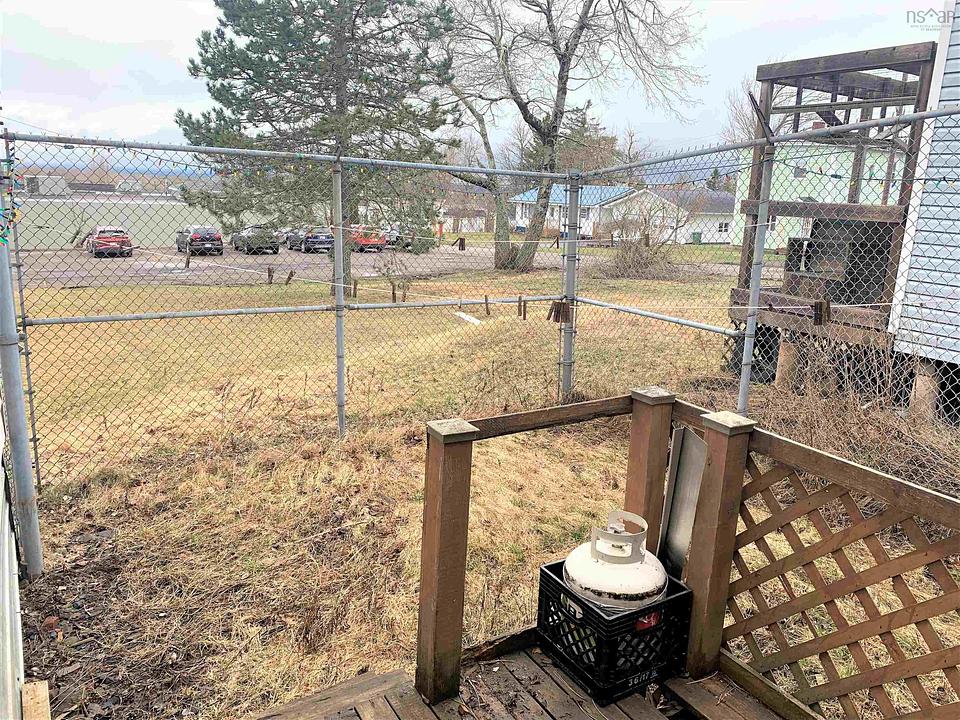 6 Junction Road, Springhill, NS