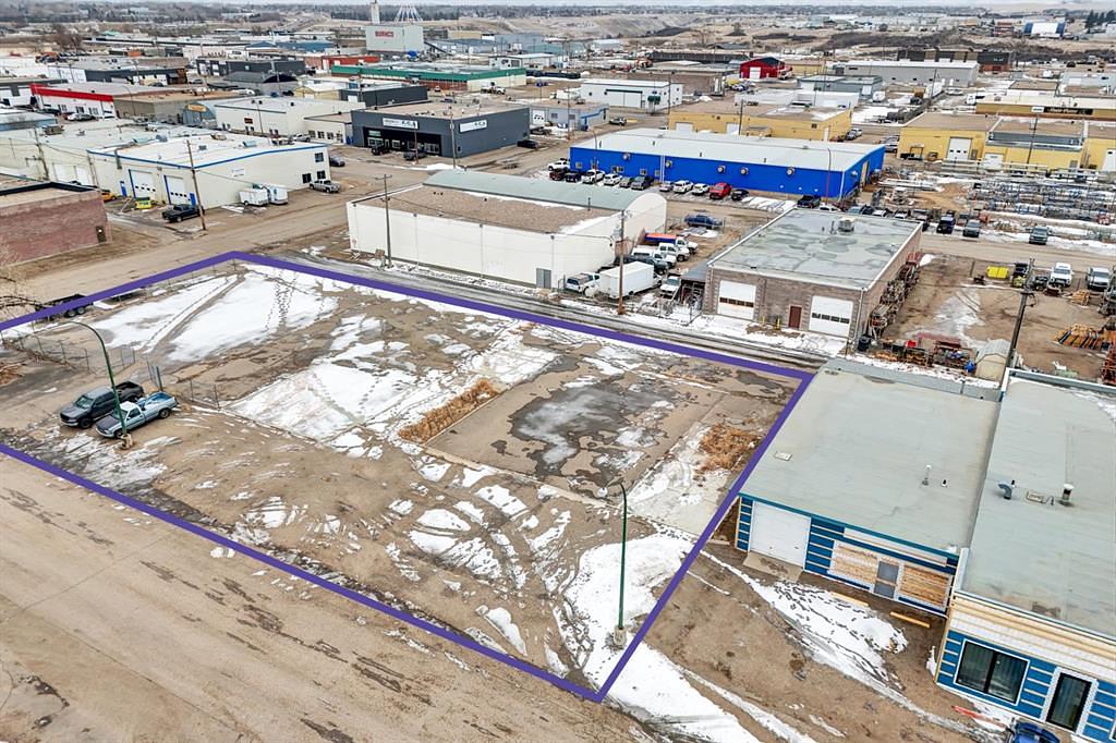 815 14 Street Southwest, Medicine Hat, AB