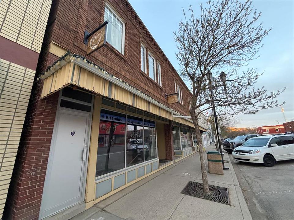 80 3 Avenue East, Drumheller, AB