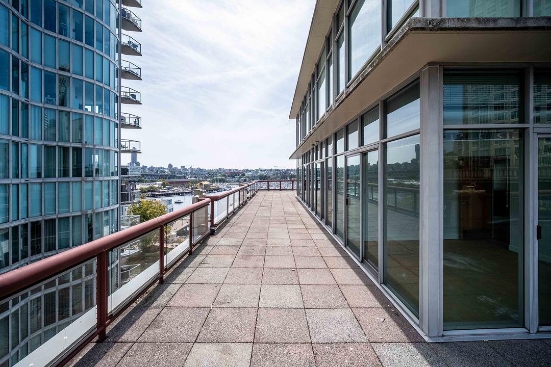 701 - 1006 Beach Avenue, Vancouver, BC