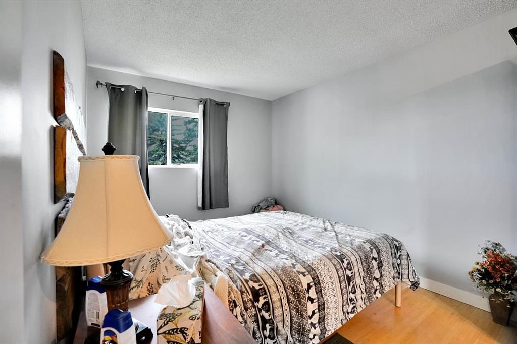 8-1415 sec 582 Highway, Didsbury, AB