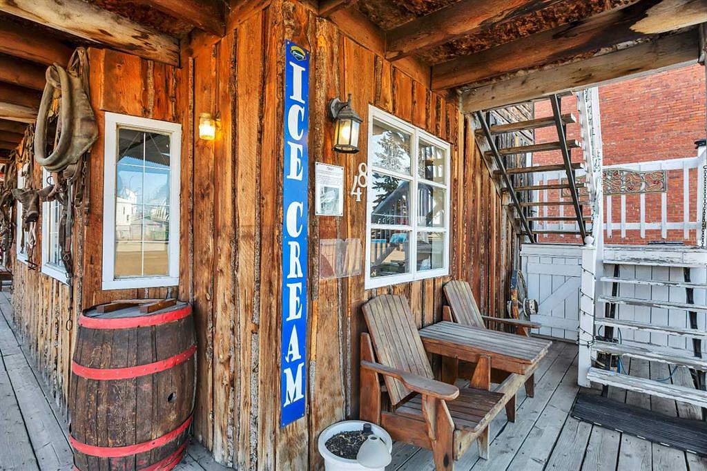 48 Main Street East, Big Valley, AB