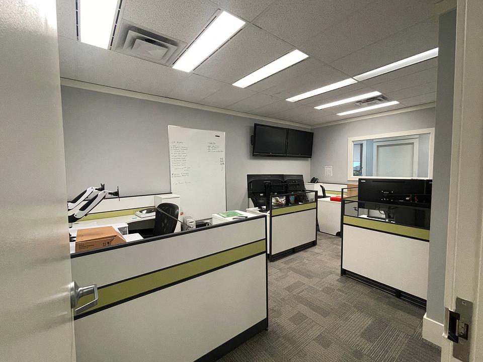 400 - 13971 Bridgeport Road, Richmond, BC