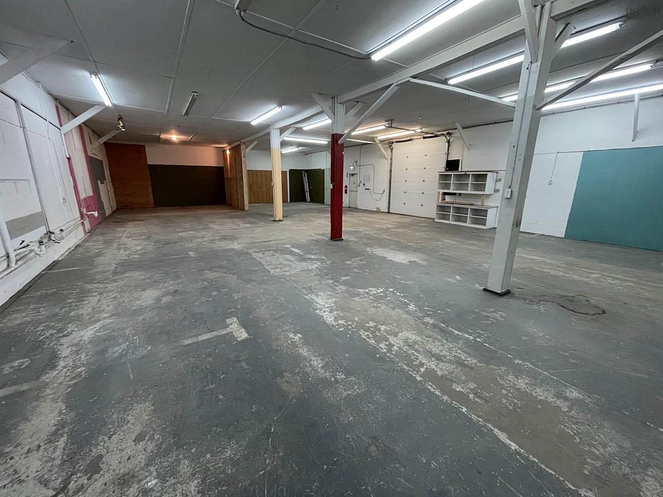 2600sf - 340 Keltic Drive, Sydney, NS