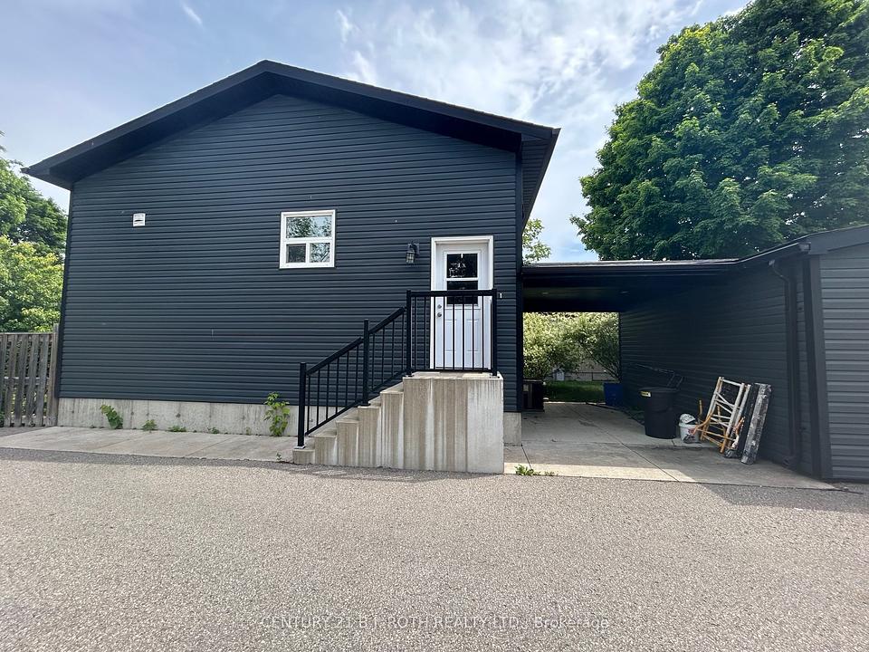 26 Caroline Street, Barrie, ON