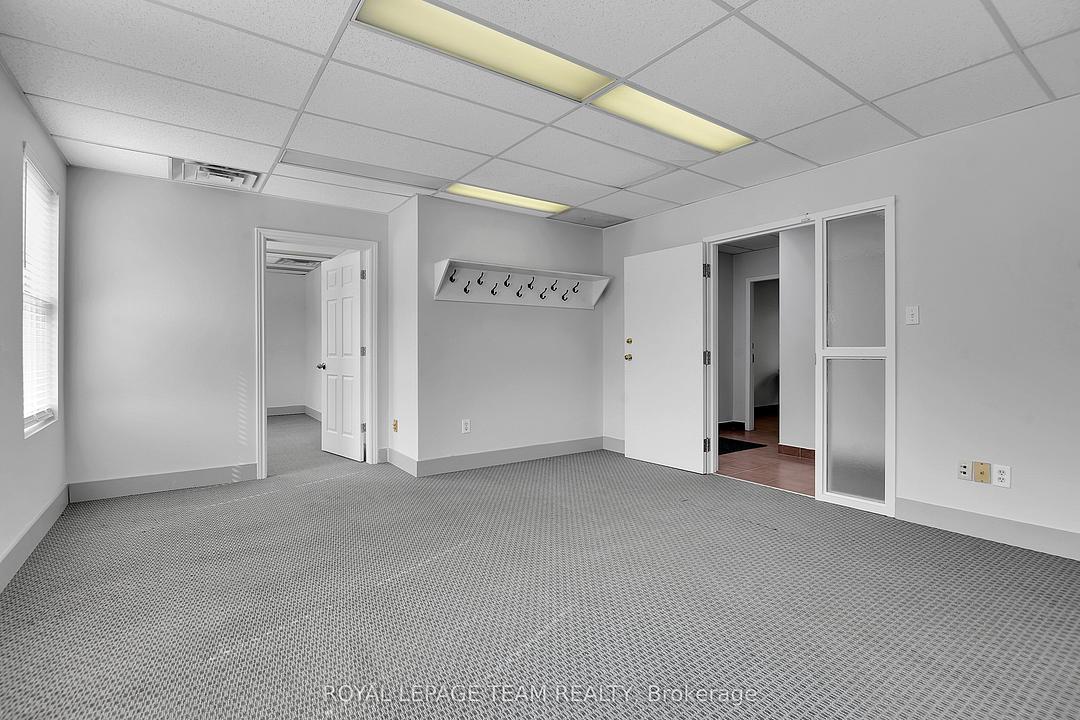 901 Somerset Street West, Ottawa, ON