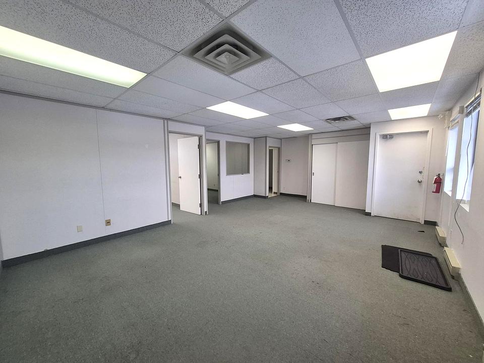 9 - 21 Concourse Gate, Ottawa, ON