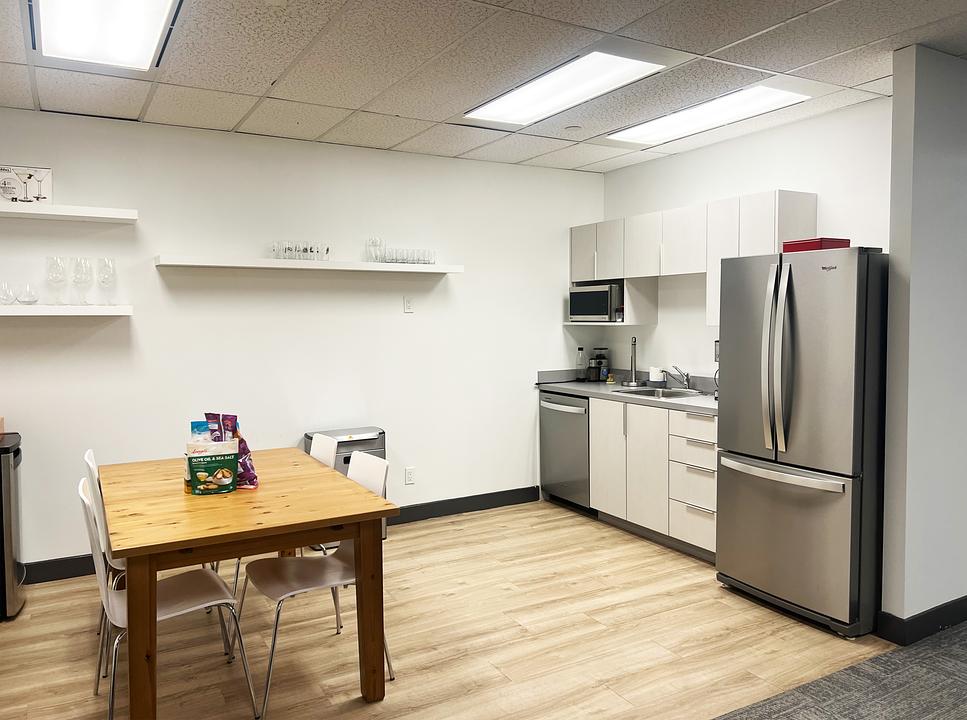 401 - 170 University Avenue, Toronto, ON