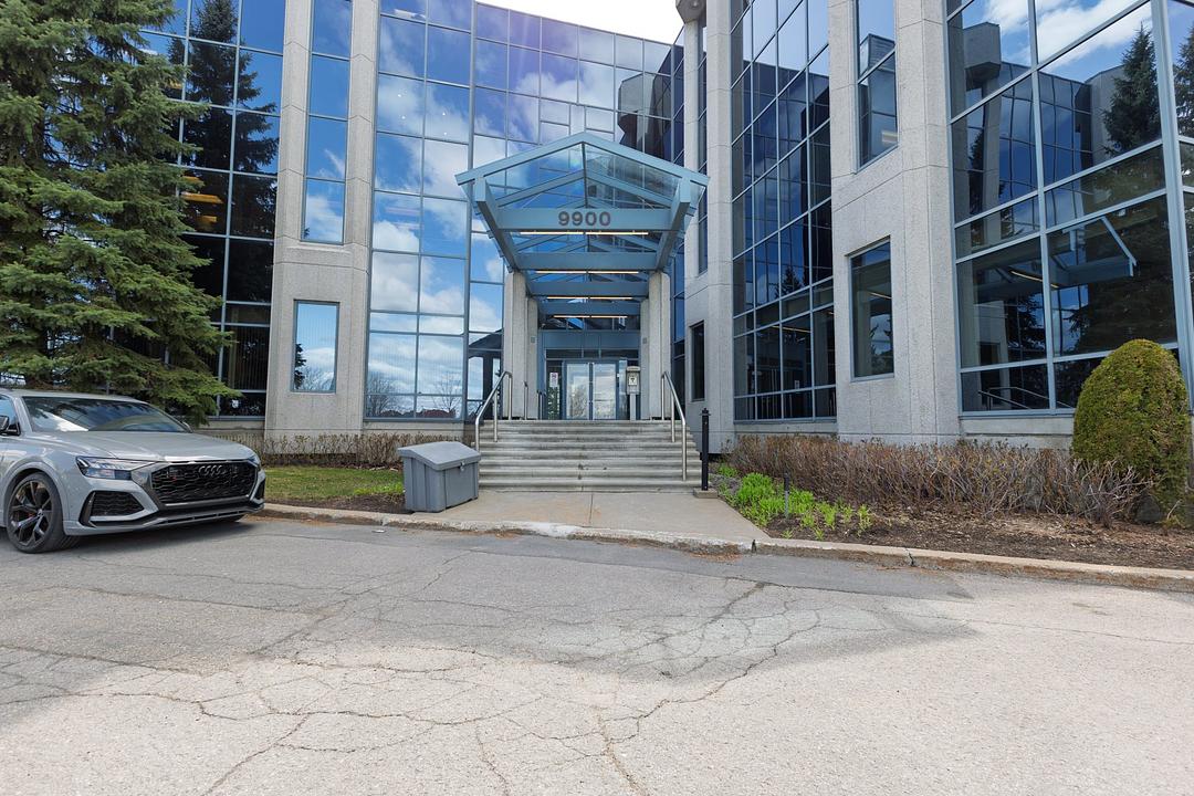 9900 Boulevard Cavendish, Montréal, QC