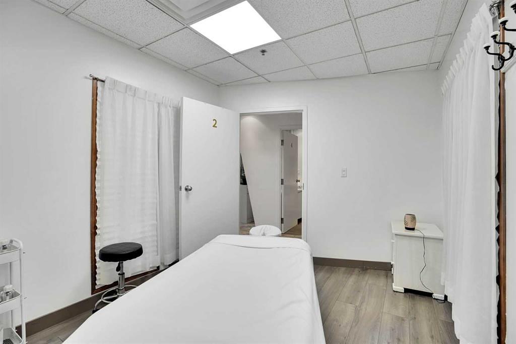1330 12 Avenue Southwest, Calgary, AB