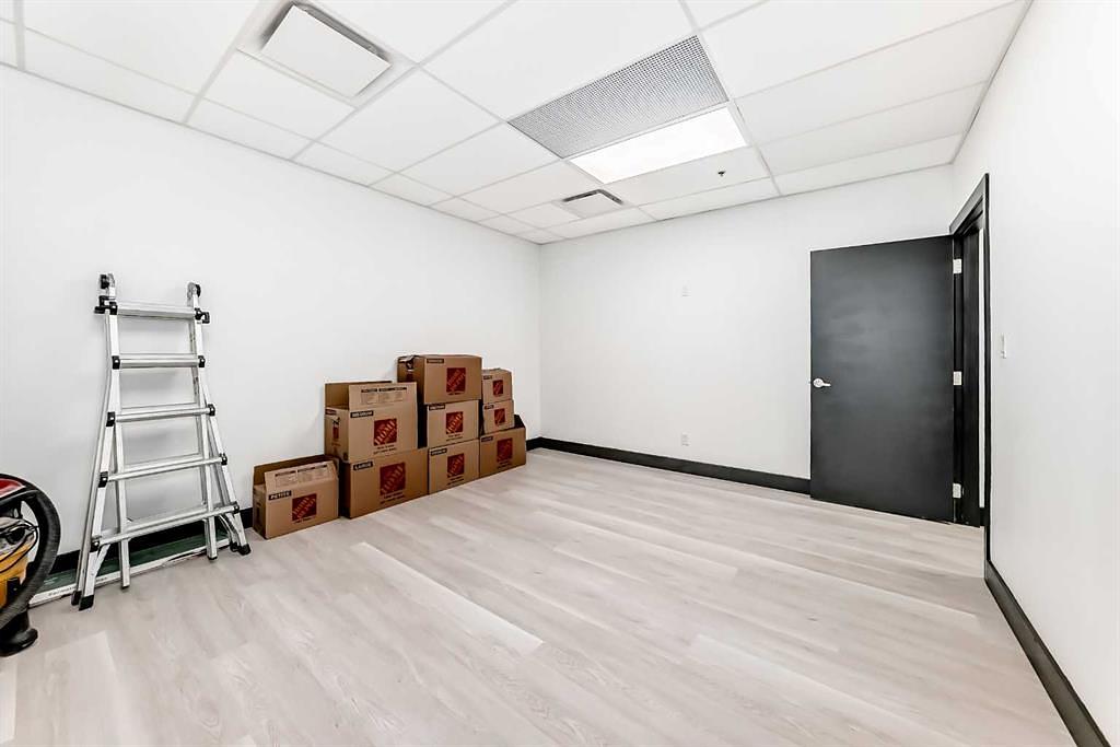 5,9,15 - 1015 Centre Street Northwest, Calgary, AB