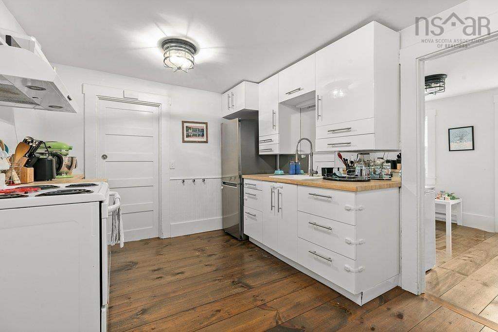43 Queen Street, Chester, NS