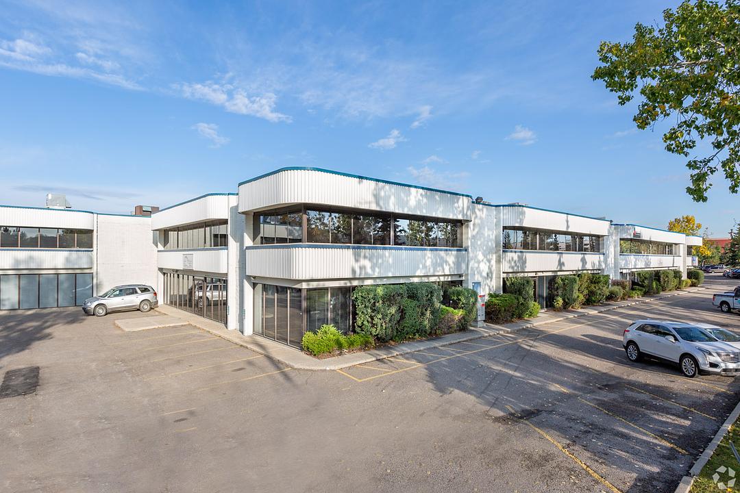 Unit 136 - 1530 27 Avenue Northeast, Calgary, AB
