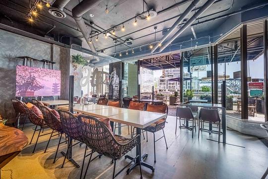 1010 Beach Avenue, Vancouver, BC