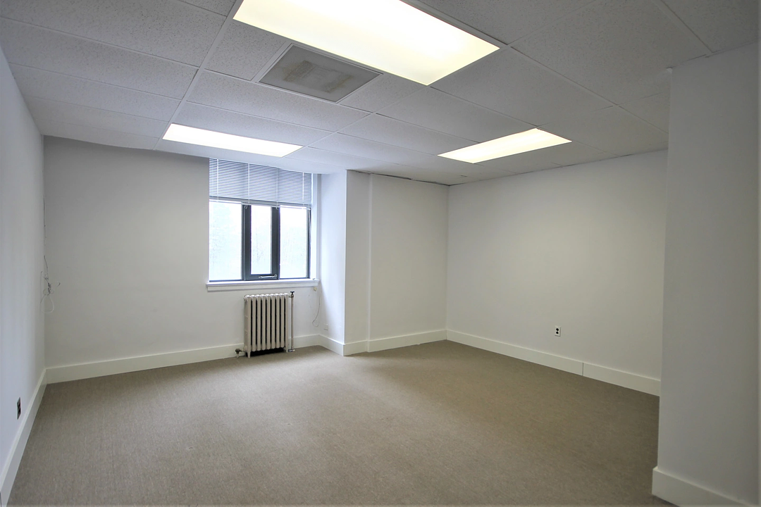 605 - 80 Richmond Street West, Toronto, ON