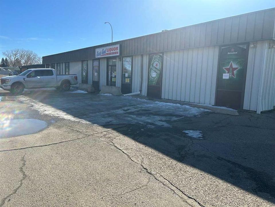 349 9 Street East, Brooks, AB