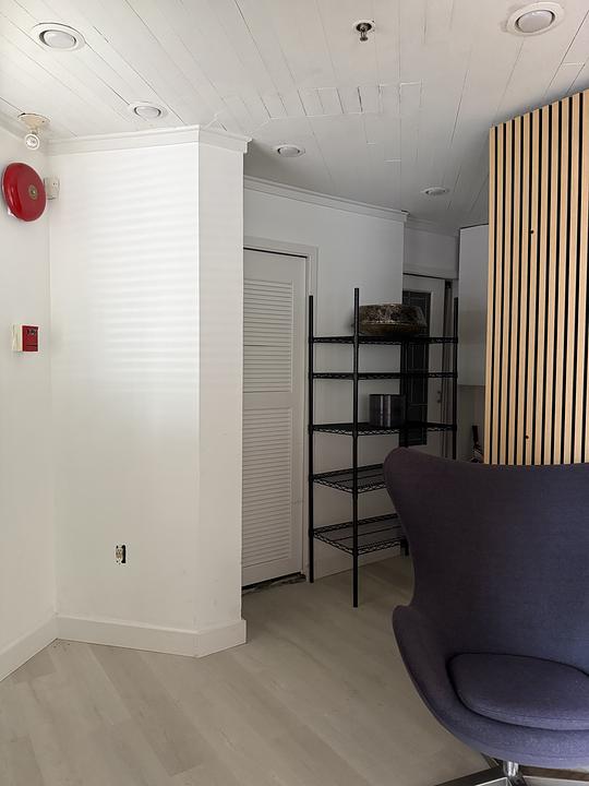 102 - 1675 Hornby Street, Vancouver, BC