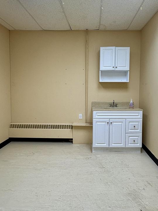 ground level - 260 Wyse Rd, Dartmouth, NS