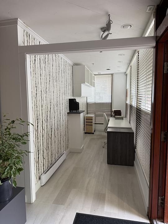 102 - 1675 Hornby Street, Vancouver, BC