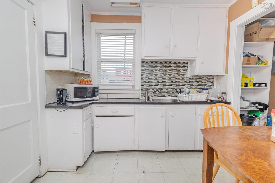 1154 Kings Road, Sydney, NS