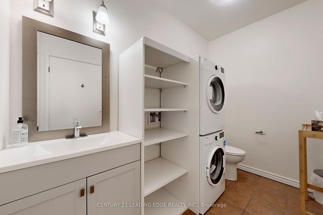 5 - 17080 Bathurst Street, Newmarket, ON