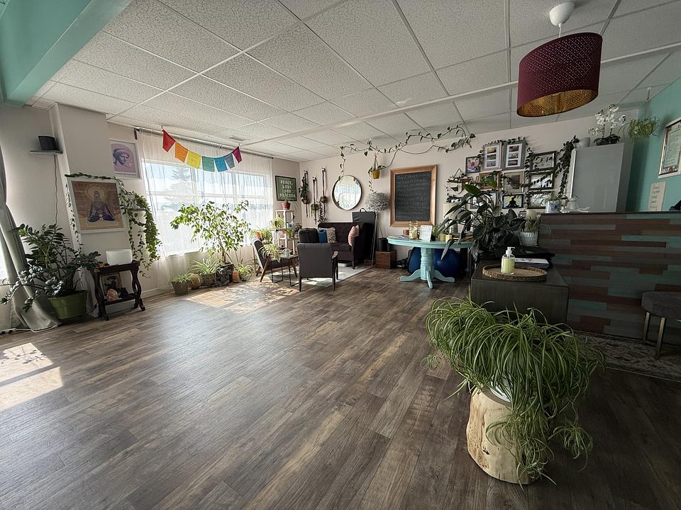 203 - 5025 Parkwood Road, Blackfalds, AB