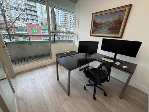 1433 Lonsdale Avenue, North Vancouver, BC