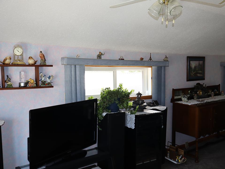 22 State Avenue, Fort Assiniboine, AB