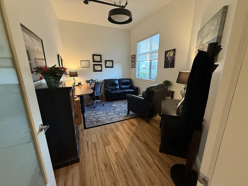 103 - 324 Goldstream Ave, Victoria, BC