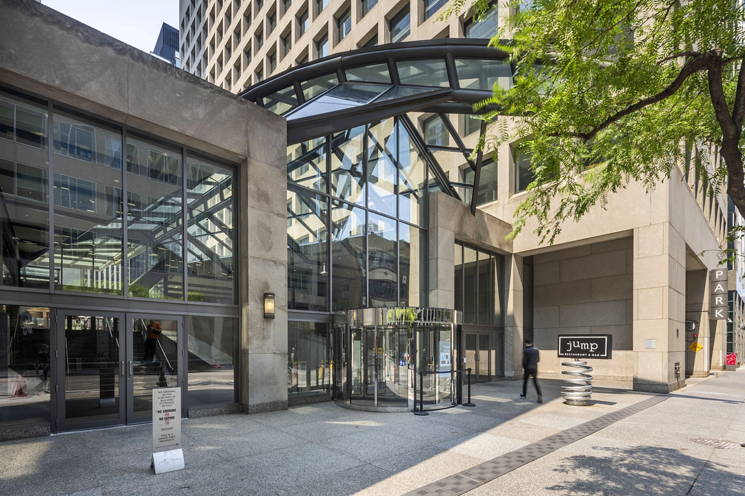 200 - 18 Wellington Street West, Toronto, ON