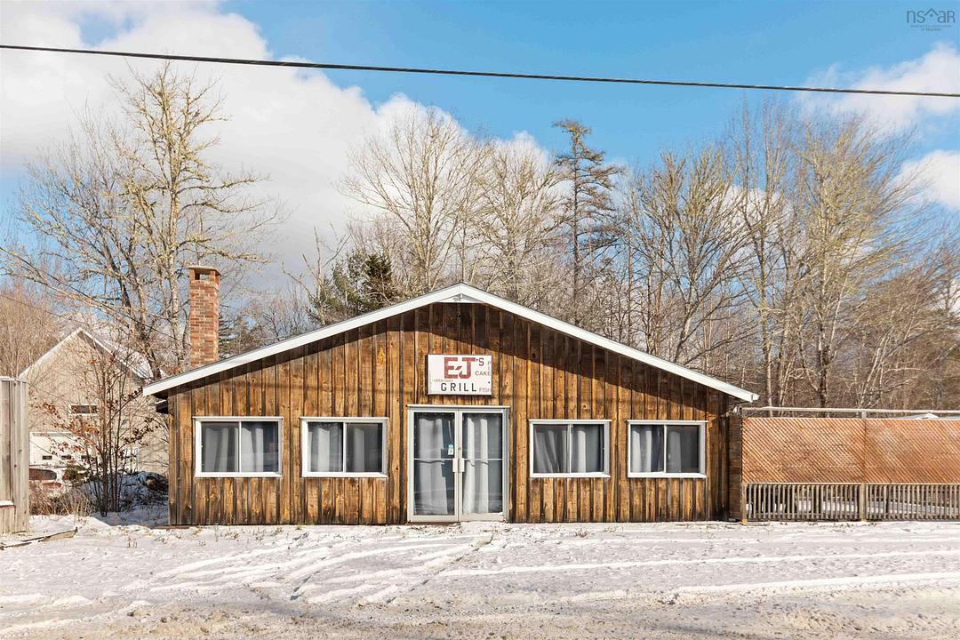 644 + 638 Highway 8, Maitland Bridge, NS