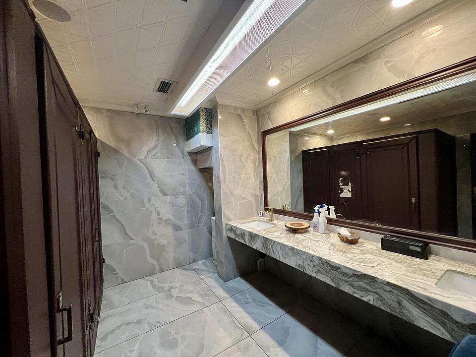Fl 2 - 595 Hornby Street, Vancouver, BC