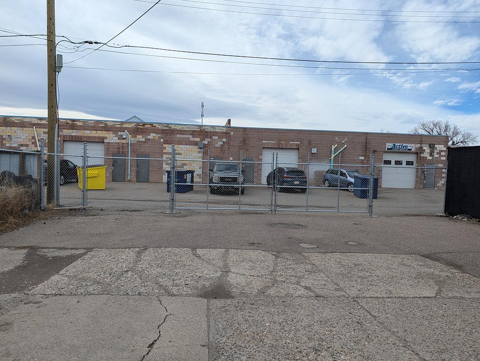 242 12B Street North, Lethbridge, AB