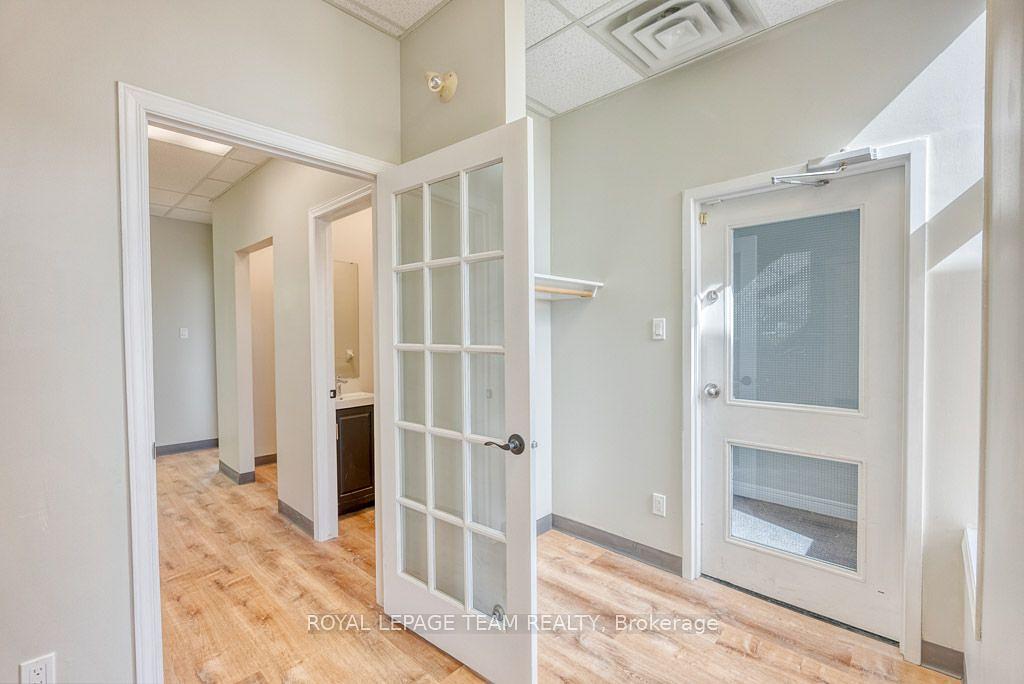 84 Centrepointe Drive, Ottawa, ON