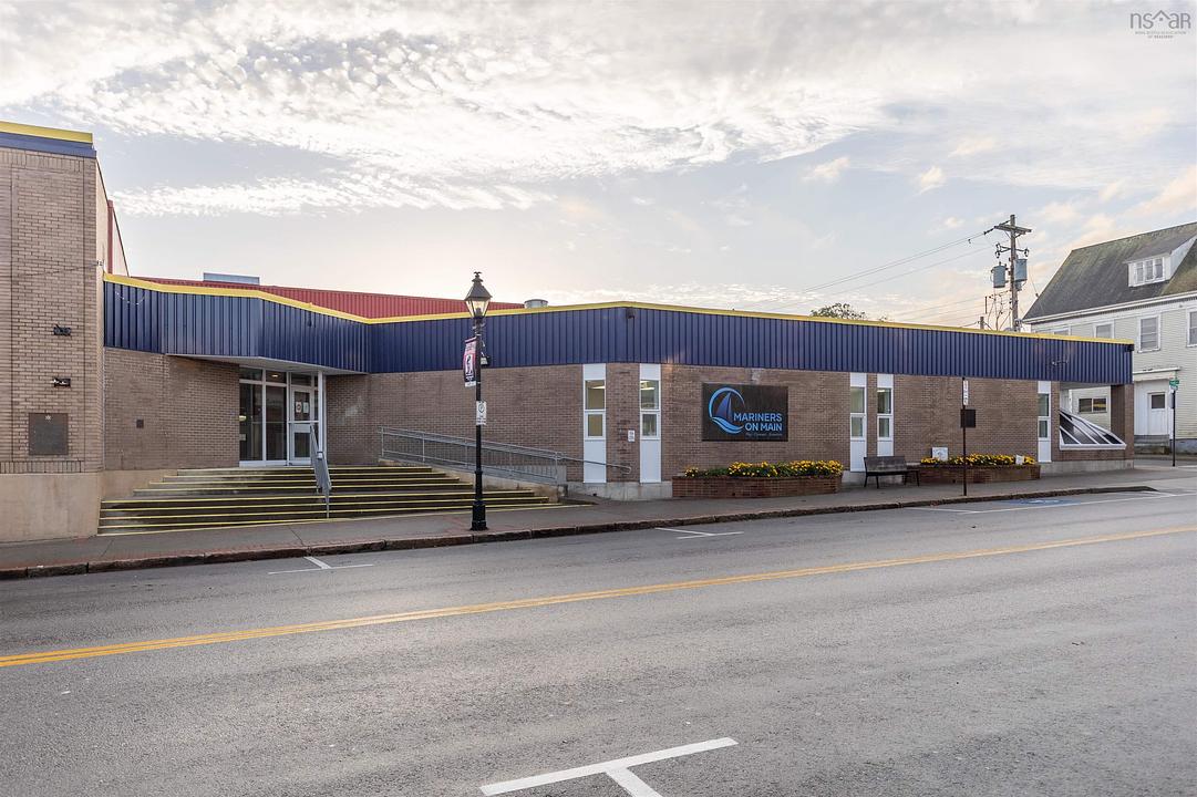 275 Main Street, Yarmouth, NS