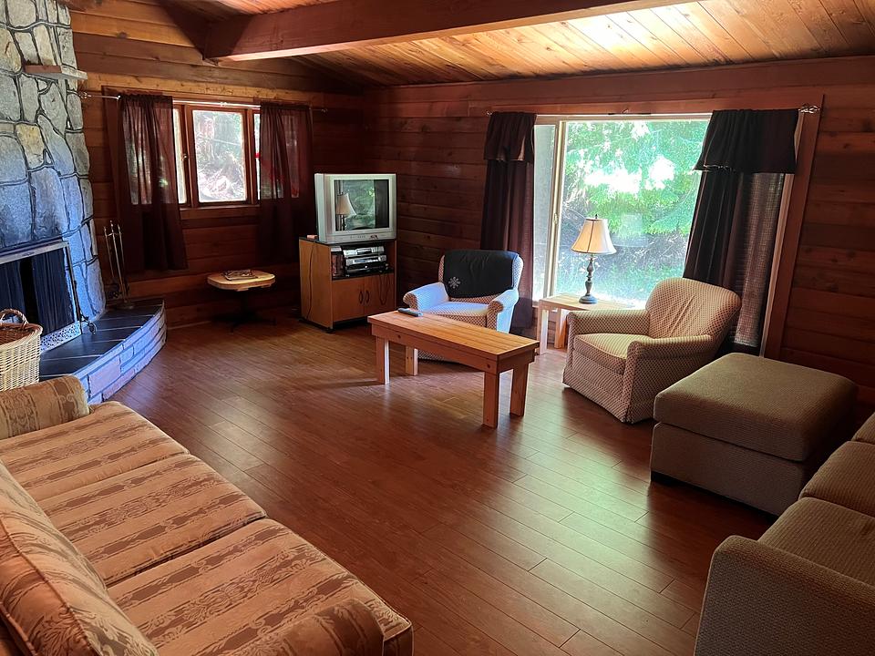 983 Peninsula Road, Ucluelet, BC