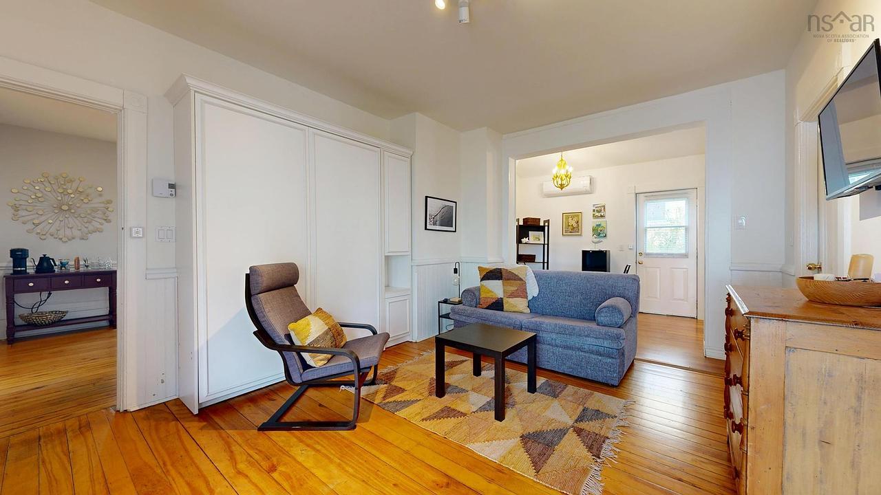 558 Main Street, Mahone Bay, NS