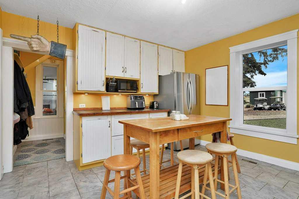 39212A - Highway 766, Red Deer County, AB